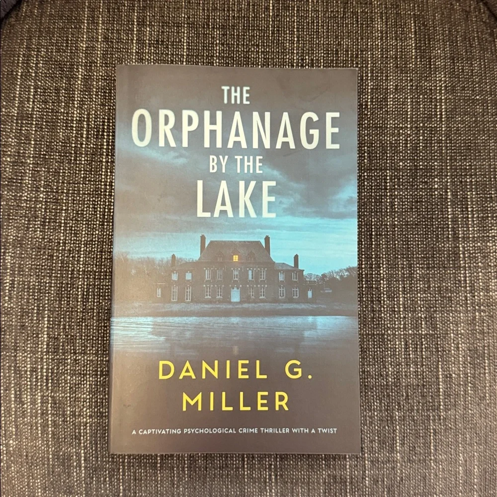 Books - Picture 1 of 2